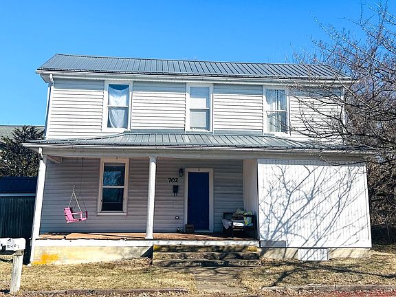2nd image of 702 Progress St NE #2