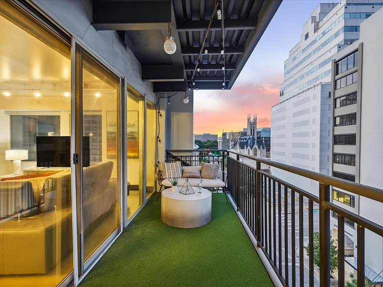 800 Brazos St #1007 — Photo 15