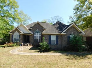 145 Forestview Dr, Millbrook, AL 36054