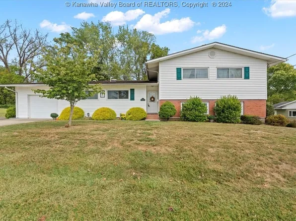 413 Hillcrest Dr, Ravenswood, WV 26164