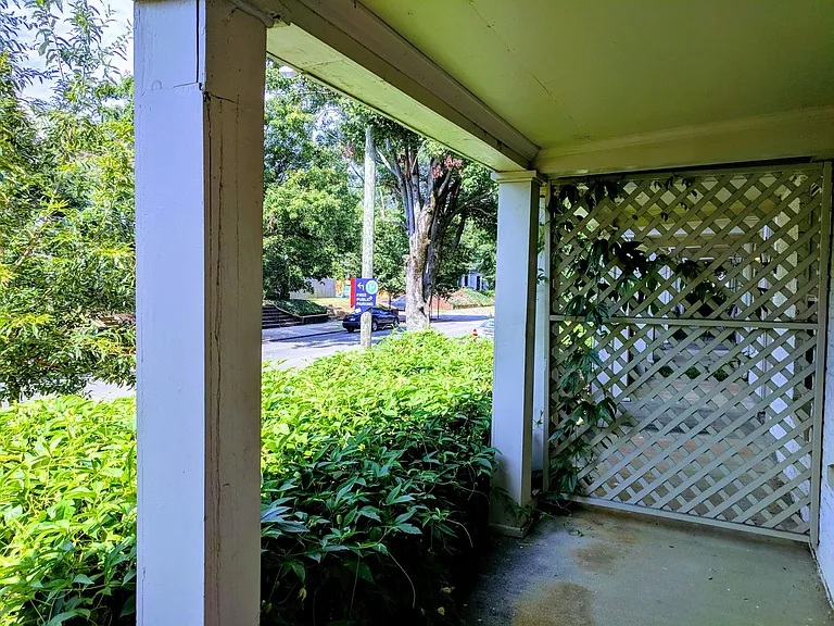 3316 Ellwood Ave.* — Photo 4