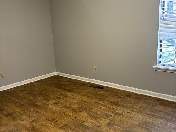 5th image of 1085 Craig Dr