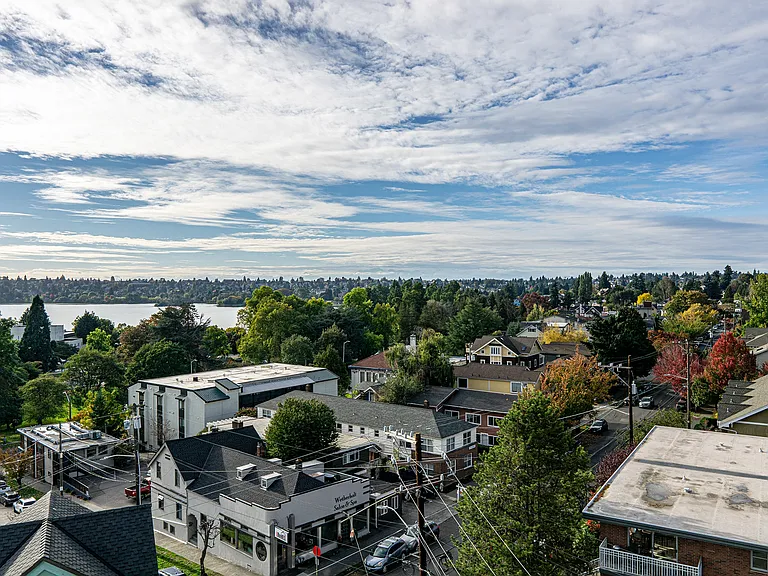 The Loop at Green Lake — Photo 35