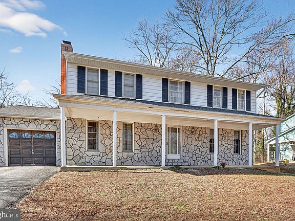 2nd image of 9009 Ivanhoe Rd