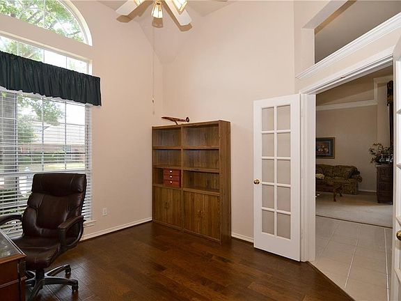 3rd image of 6904 Arvida Dr