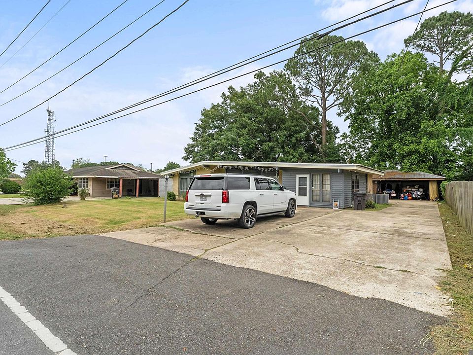 1st image of 405 Vatican Dr