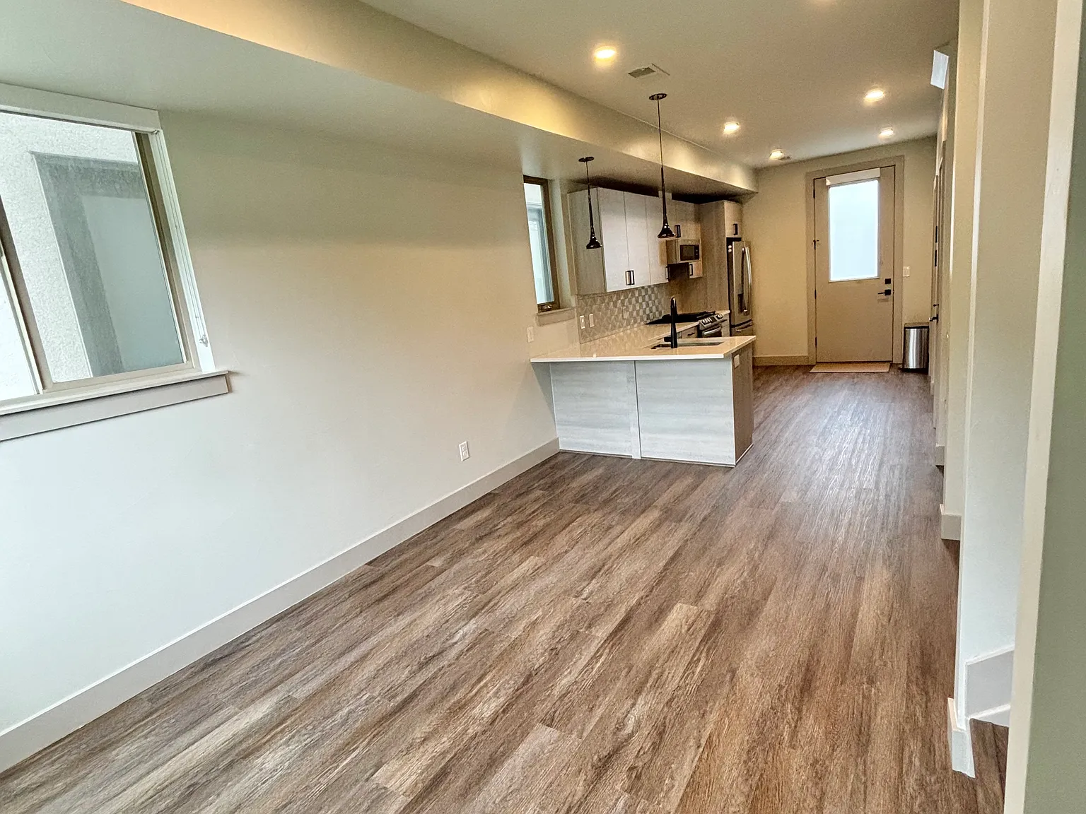 3 bed, 3.5 bath, 1771 sqft, $3,895 — Photo 2