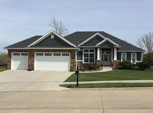 5001 Brookthorn Ct, Columbia, MO 65203