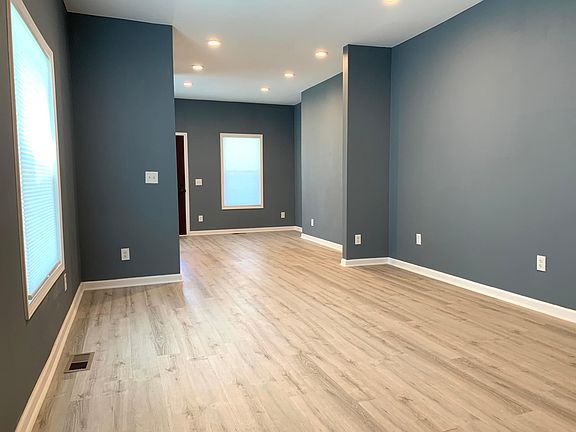 2nd image of 442 Wilson Ave