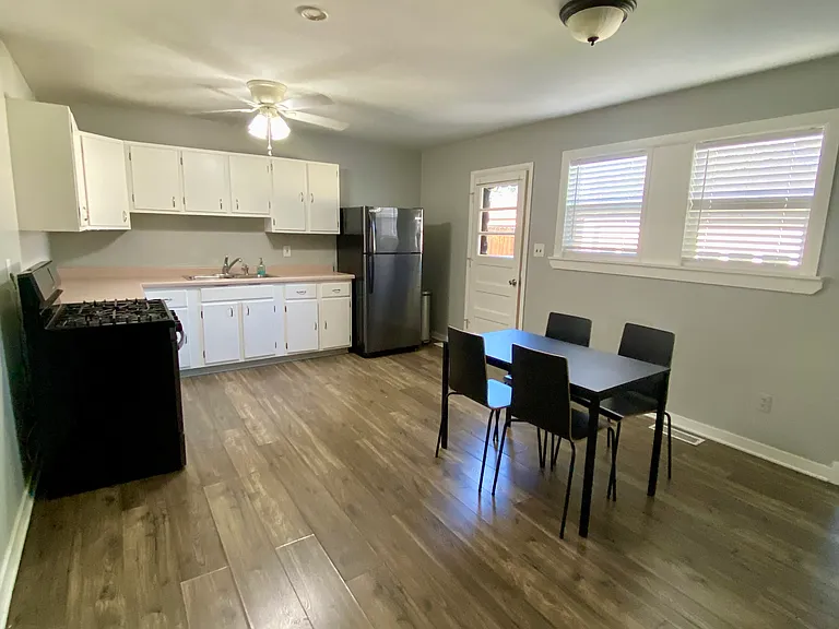 9315 Ellen Dr — Photo 6