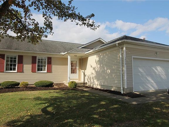 2nd image of 3976 Kelly Ln
