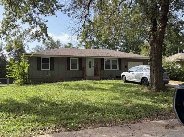 8801 E 111th St, Kansas City, MO 64134