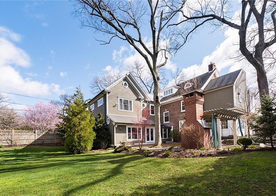 97 Loring Ave, Providence, RI 02906 Zillow