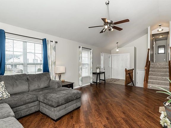 4th image of 809 Wenstone Park Dr