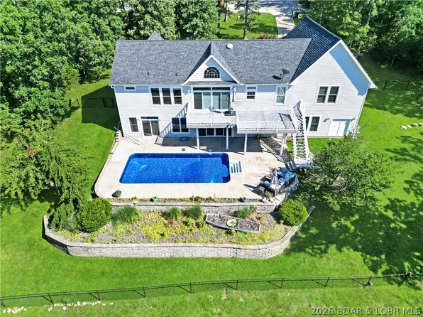 201 Helinda Ln, Lake Ozark, MO 65049