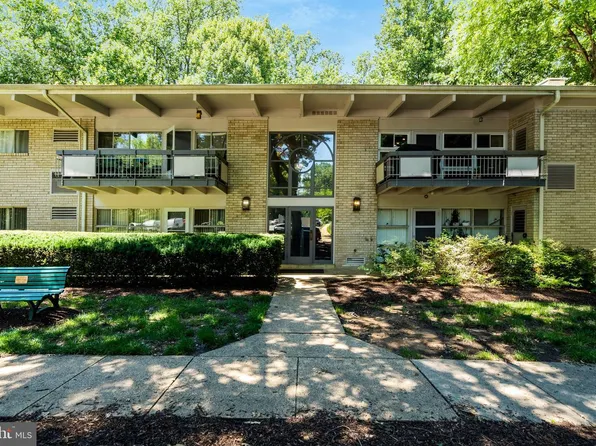 7758 Donnybrook Ct APT 101, Annandale, VA 22003