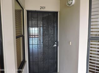 6240 Mirror Lake Dr APT 201, Sebastian, FL 32958