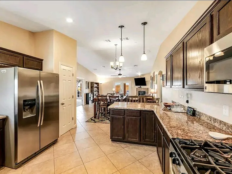 6585 Pine Spring Ave — Photo 4