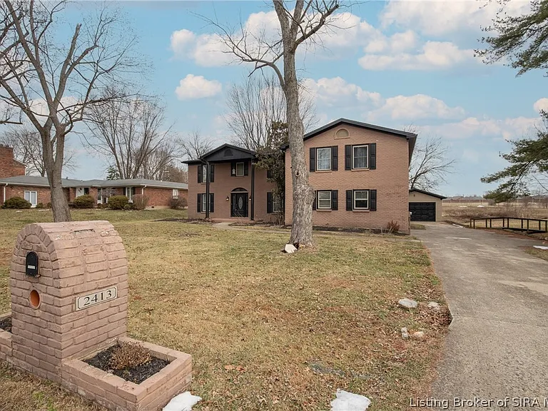 2413 Saint Andrews Rd — Photo 5