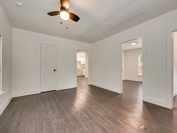 4th image of 2706 Hector St