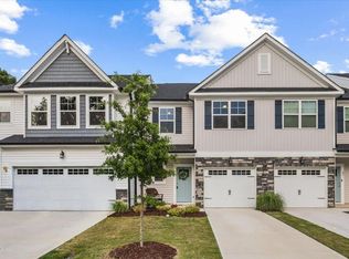 17 Village Edge Dr, Lillington, NC 27546