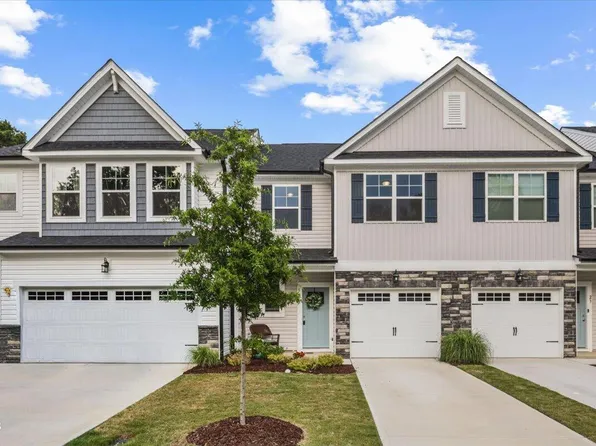 17 Village Edge Dr, Lillington, NC 27546