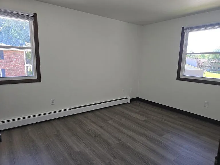 545 Spinnaker Ln #F — Photo 9