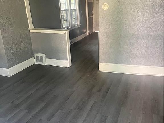 5th image of 3046 E 126th St