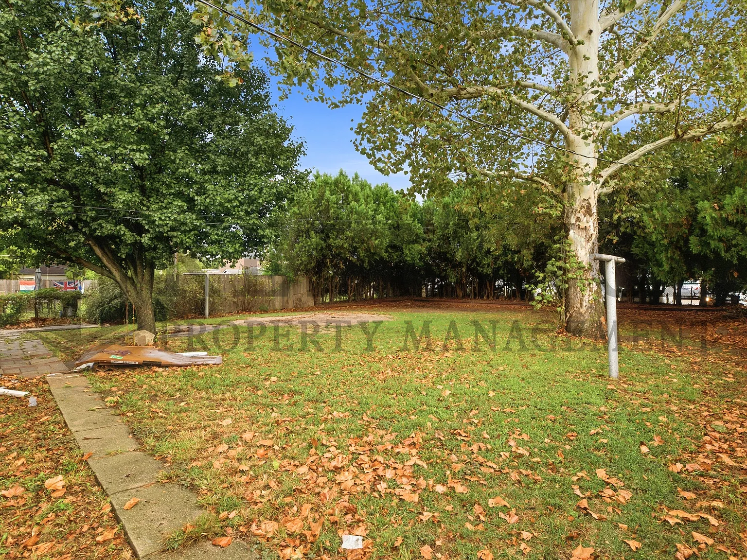 1321 Donnell Street - 1 — Photo 2