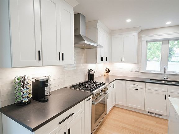 2nd image of 361 Salem St #2