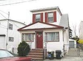 7306 68th Rd, Middle Village, NY 11379