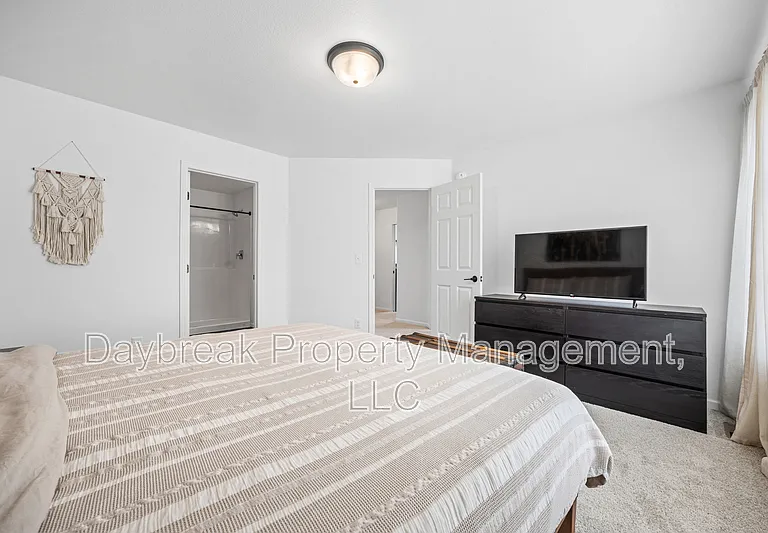 7909 Lost River Rd — Photo 18