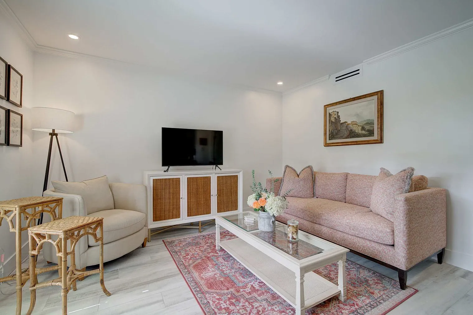 1 bed, 1.0 bath, 516 sqft, $4,239 — Photo 1