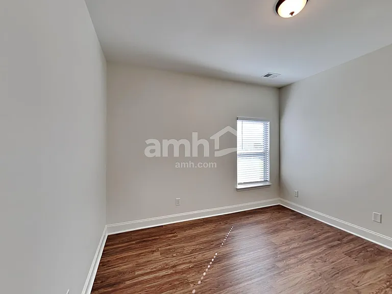 5015 Rialto Way — Photo 13