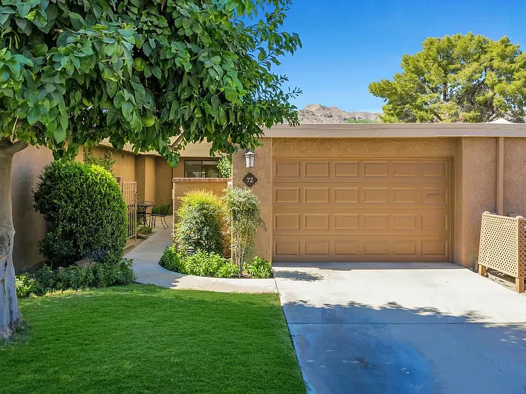 72 Majorca Dr — Photo 11