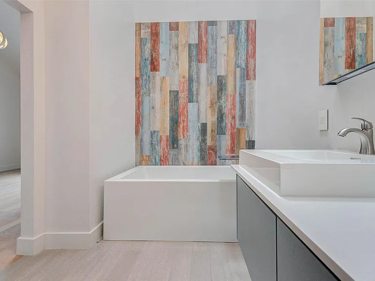 1222 Marconi St — Photo 22