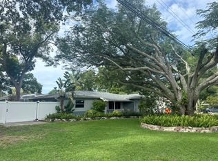 13824 83rd Pl, Seminole, FL 33776