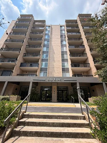 619 King St Photo 1