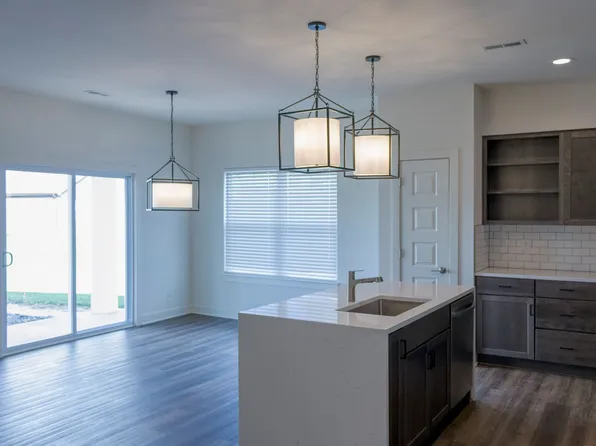 19963 Cornice St, Spring Hill, KS 66083