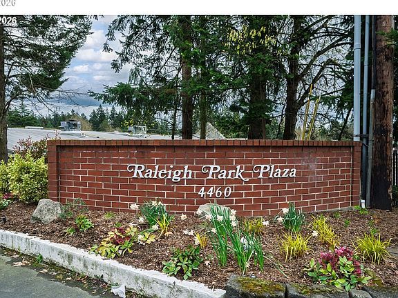2nd image of 4460 SW Scholls Ferry Rd APT 6A