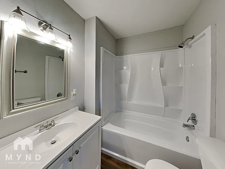 5025 Carmen Blvd — Photo 17