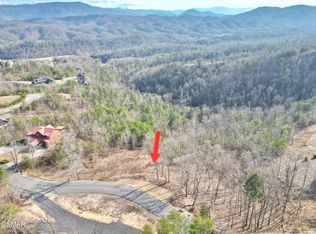 3065 Summit Trails Dr, Sevierville, TN 37862