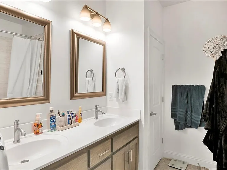 916 McNeil Ave — Photo 8