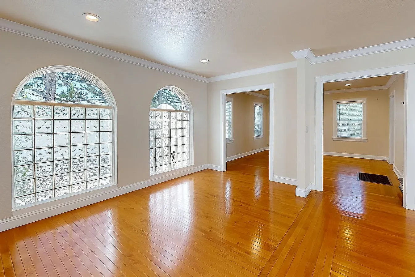 3 bed, 1.5 bath, 1696 sqft, $2,150 — Photo 3