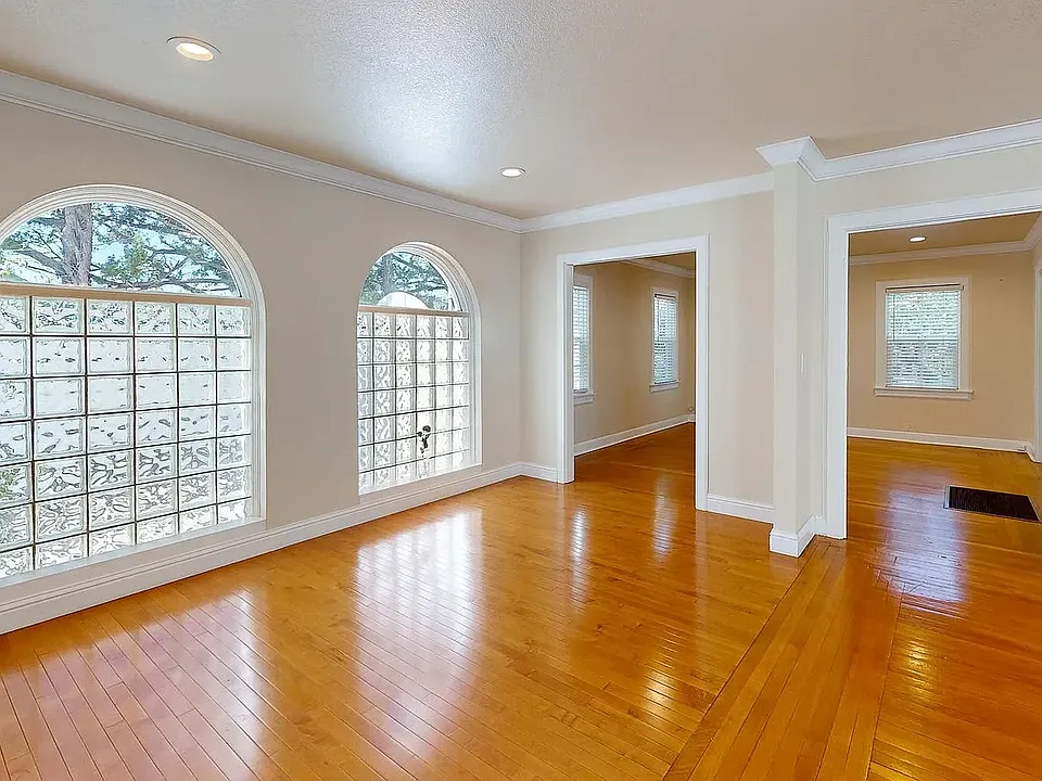 938 Live Oak Blvd