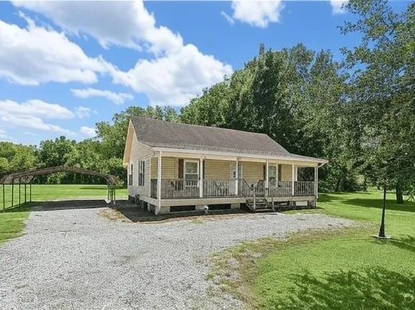 1558 Bayou Rd, Saint Bernard, LA 70085