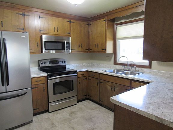 5th image of 1243 Crestwood Dr