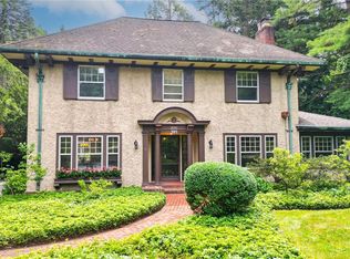 395 Penfield Rd, Rochester, NY 14625