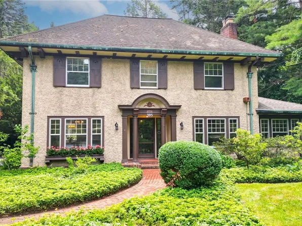 395 Penfield Rd, Rochester, NY 14625