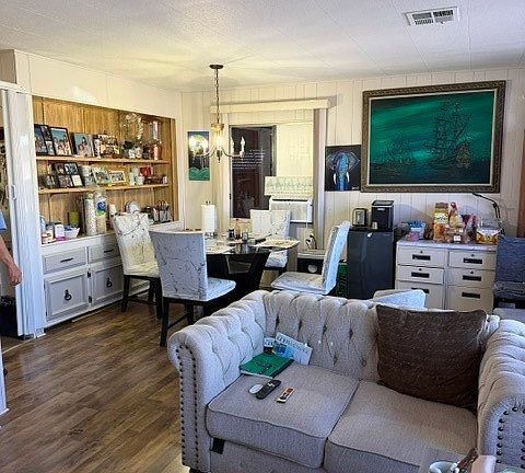 4th image of 575 S Lyon Ave Space 139